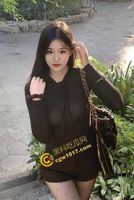 海角大神爆操水嫩乖女儿：当着女儿闺蜜内射了她，父女惊心动魄的凌晨契合，亲情乱伦，欲望再燃  第3张