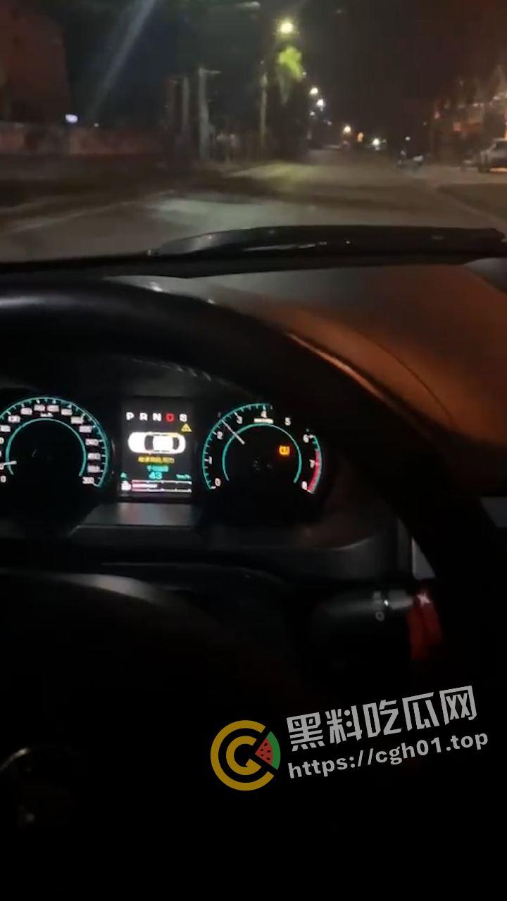 傣族精神小伙开车狂飙 喜提团灭 5人当场死亡 现场画面曝光 尸体叠罗汉  第8张