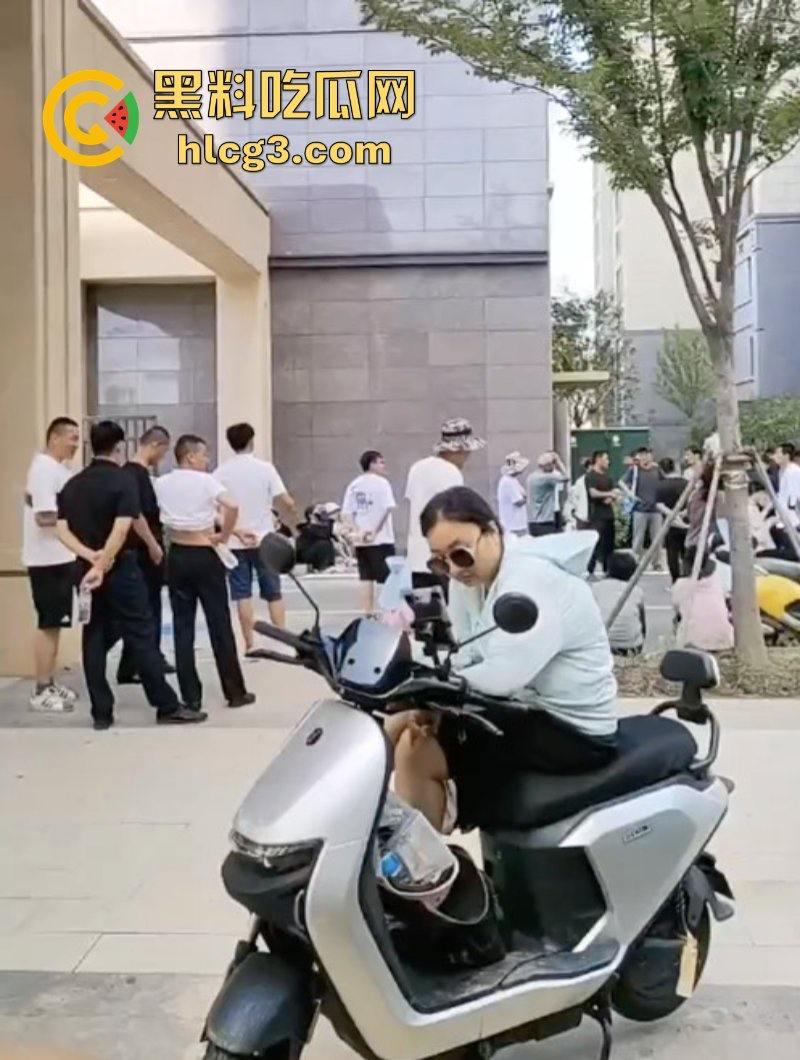 徐州潘安湖中昂博观小区曾承诺在去年底交房 因楼盘迟迟未交发生堵路暴乱！  第13张