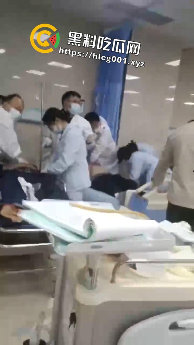 突发！云南镇雄人民医院恶性杀人致几十人受伤 两人不治身亡  第1张