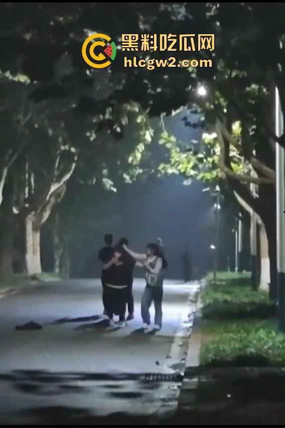 杭州艺校纯爱战士再倒下 女友在校期间背着男友发裸照自慰视频 被抓后校内怒扇耳光 真是母狗属性拉满！  第5张