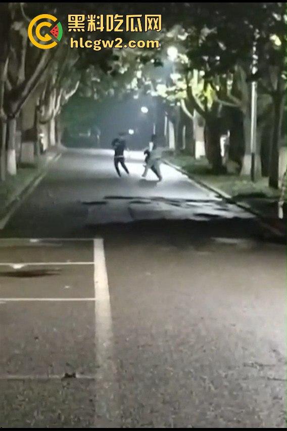 杭州艺校纯爱战士再倒下 女友在校期间背着男友发裸照自慰视频 被抓后校内怒扇耳光 真是母狗属性拉满！  第9张