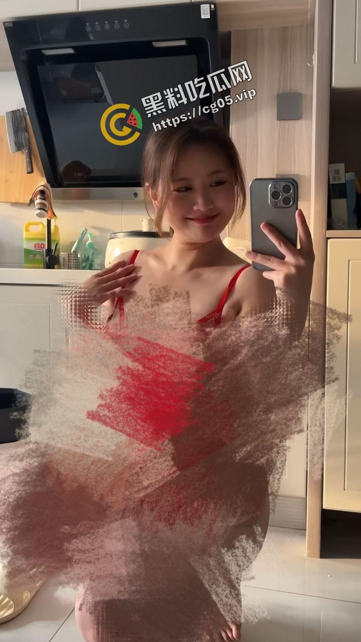 抖音44w粉【大晴爆脾气】肉肉女神 微密圈尺度付费福利合集 这才是男人口中那种微胖女友模板！  第2张