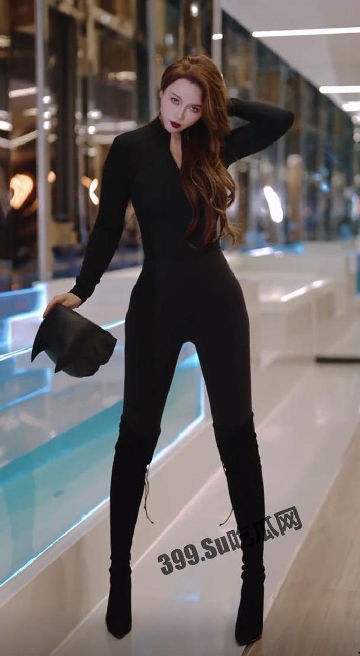 抖音 50w 粉网红尤物「尤妮丝」顶格私拍 首次露脸又露逼  第1张