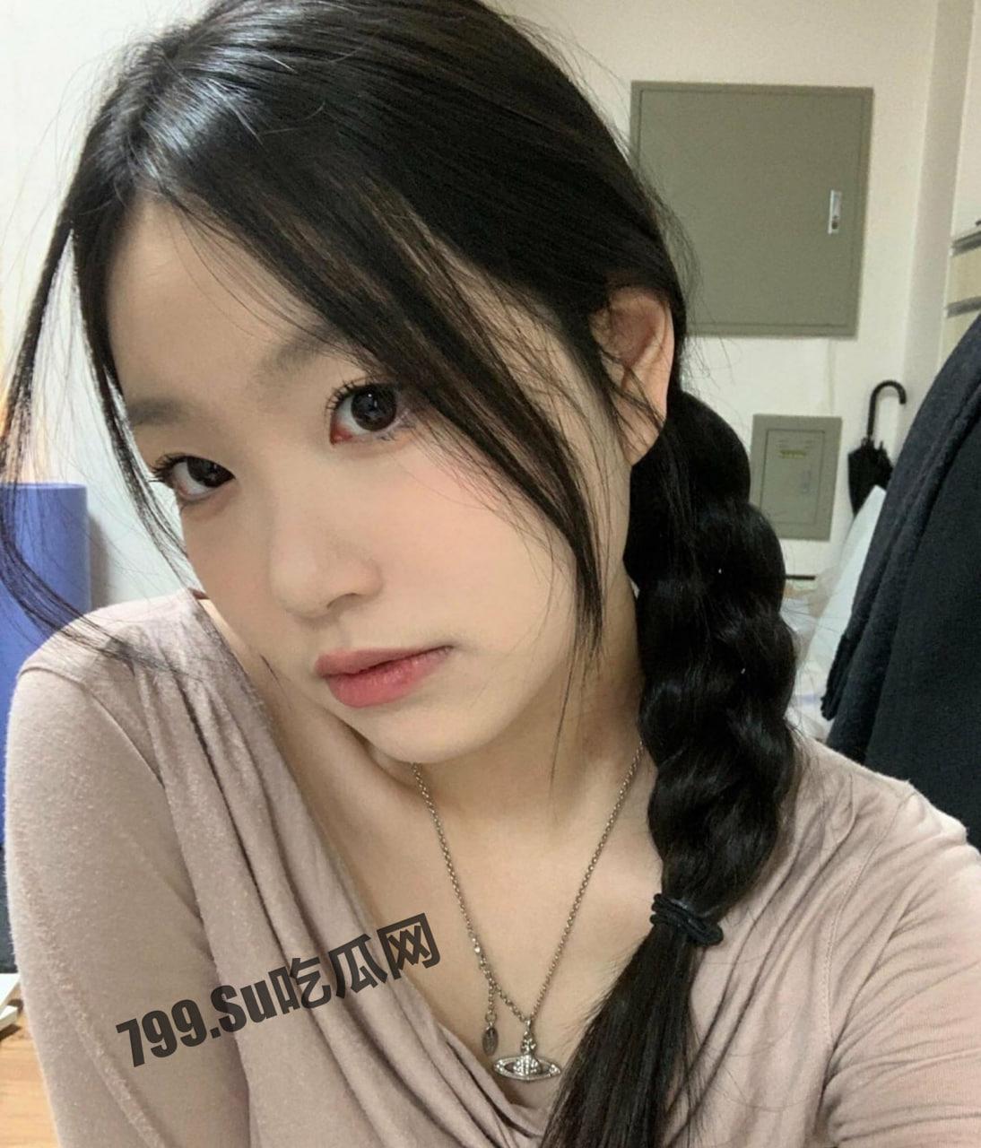 OnlyFans 可盐可甜清秀网红女神 yumi 福利视图甄选 被金主花样调教自慰潮吹啪啪蜜桃小翘臀  第1张