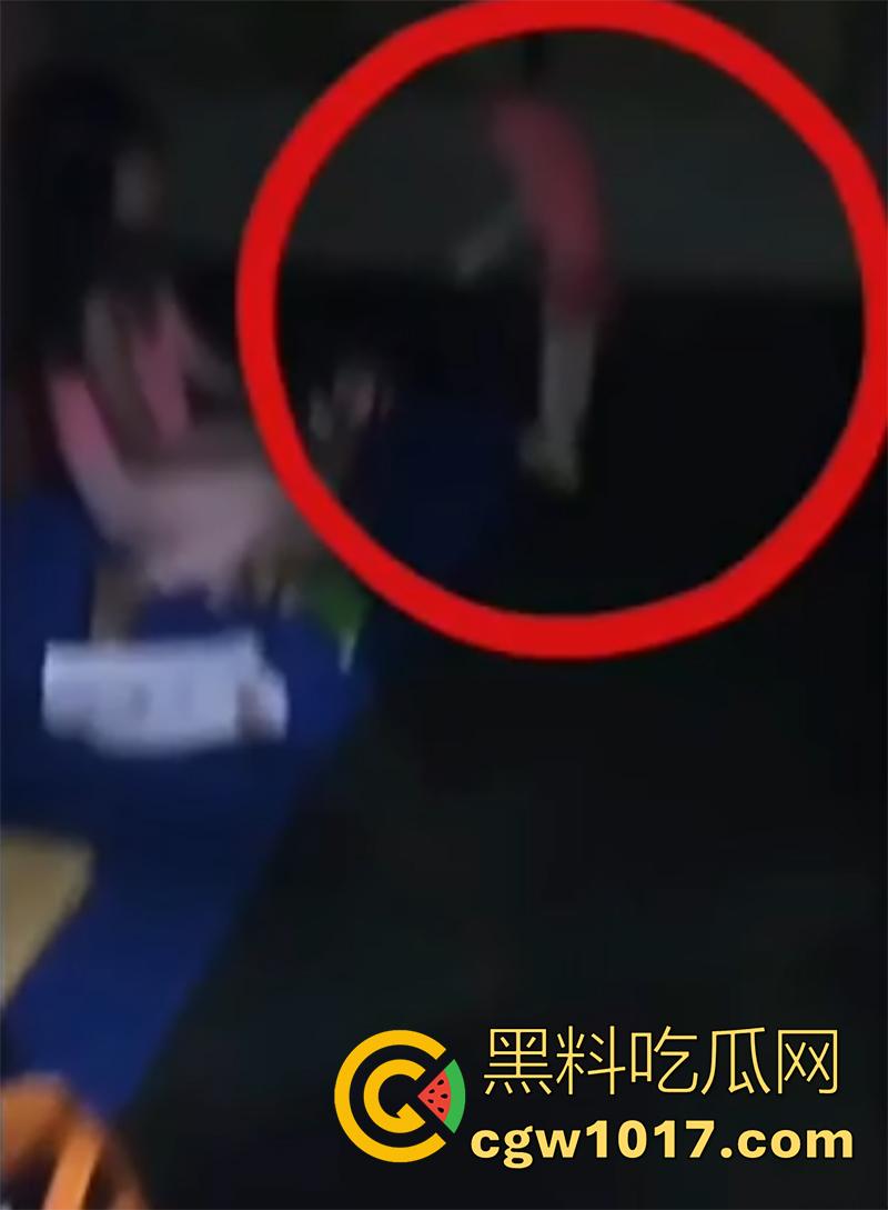 全球爆火奇闻灵异事件，真实录制诡异时刻，电视后的小孩，楼梯道的黑影，坚持看完你的胆量将再次进阶升华！  第1张