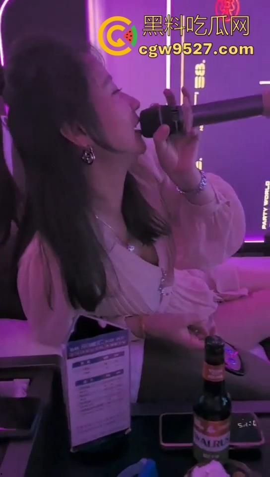 杭州富婆开心福利局，点年轻小奶狗按摩唱歌，加钱加钟带回酒店骑乘榨精，不懂就问应聘男技师有什么要求！  第2张