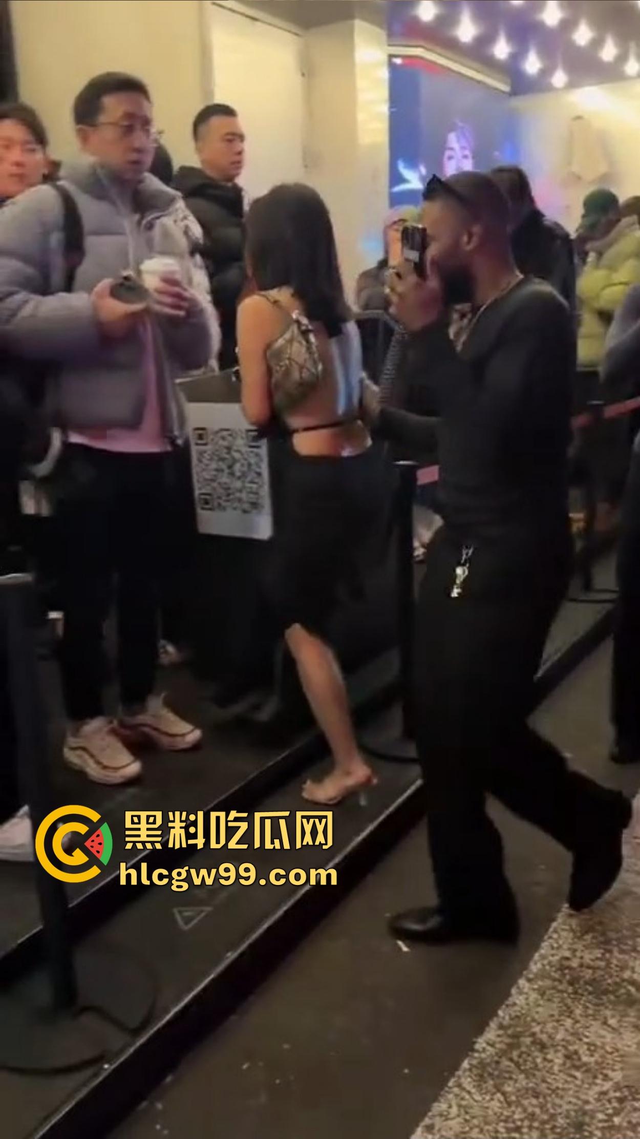 肤色不是问题，酒吧ezgirl女孩最爱吃巧克力鸡巴，巴西牛排逼免费送操，还能无套一发到底！  第9张