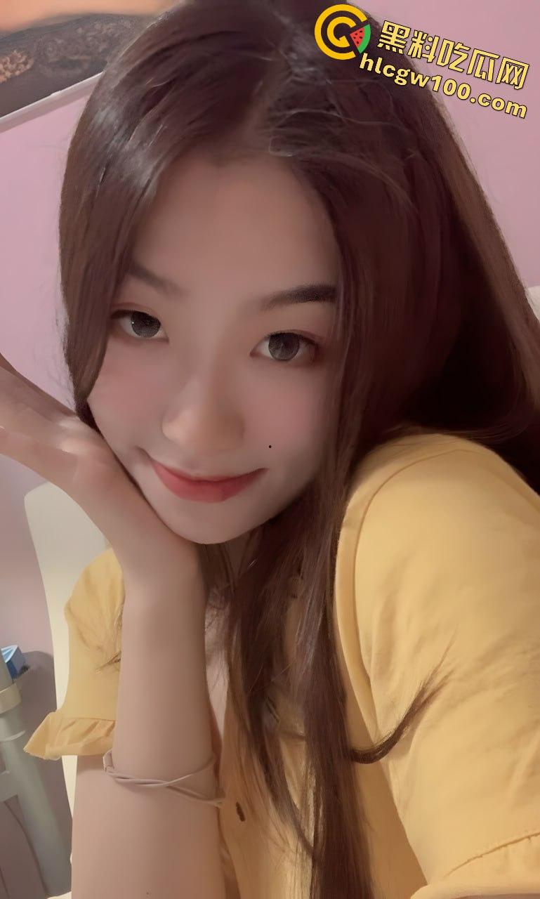 “三不娶”之宁夏中宁阳光幼儿园幼师【杜婧婧】，被网友调教在宿舍展示美腿骚穴福利视频流出  第6张