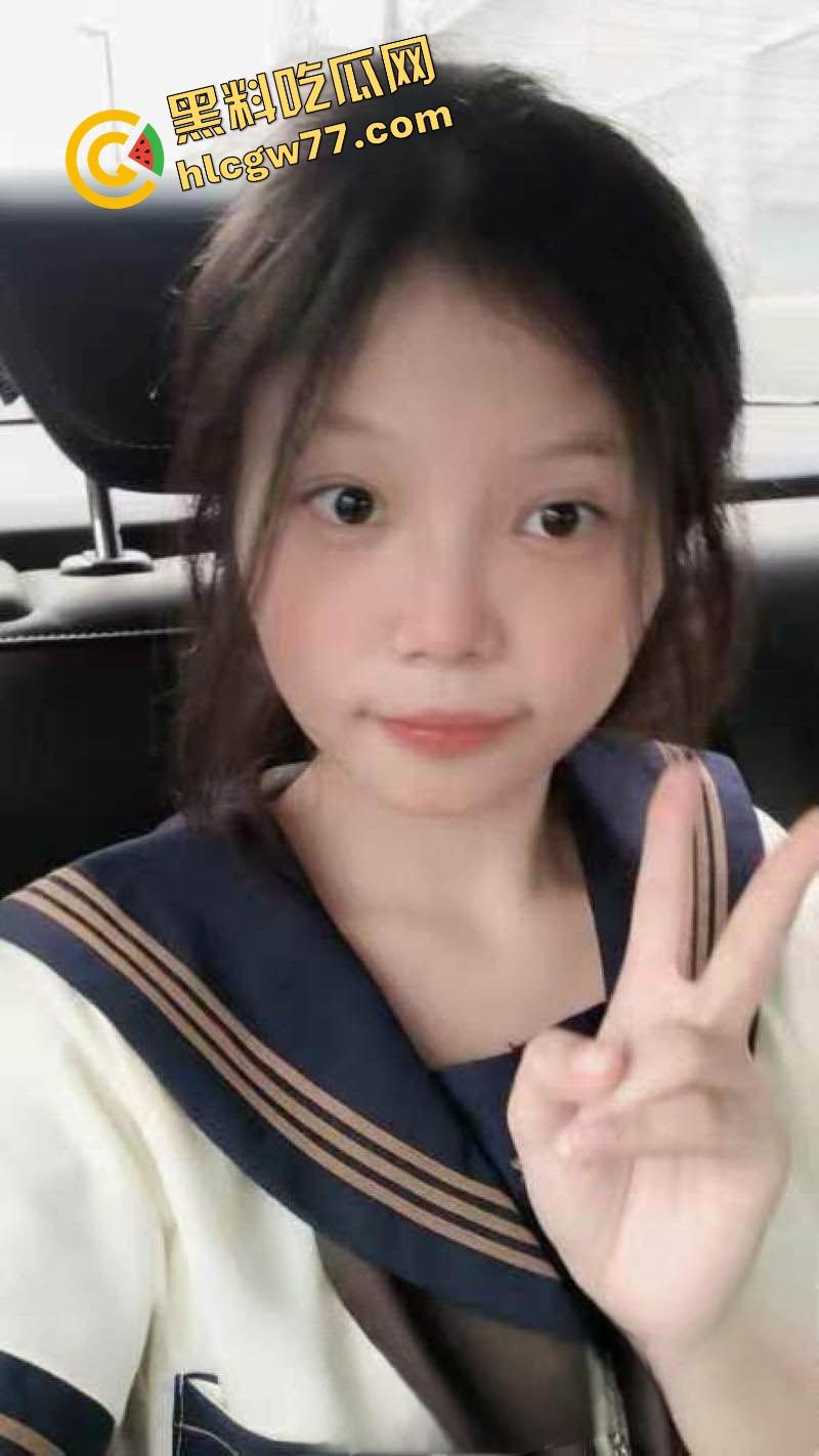 武汉传媒学院学生妹【李若晴】被炮友调教曝光 JK制服后入爆操 口交深喉技术一流！  第3张