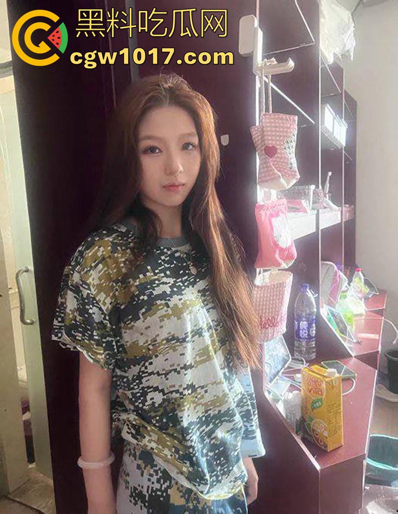 广西师范母狗【王梦雨】，清纯嫩妹开学仅7天被拿下，极品白虎大一妹子，身材纤细美腿修长，露脸视频曝光，彻底在学校出名了！  第1张