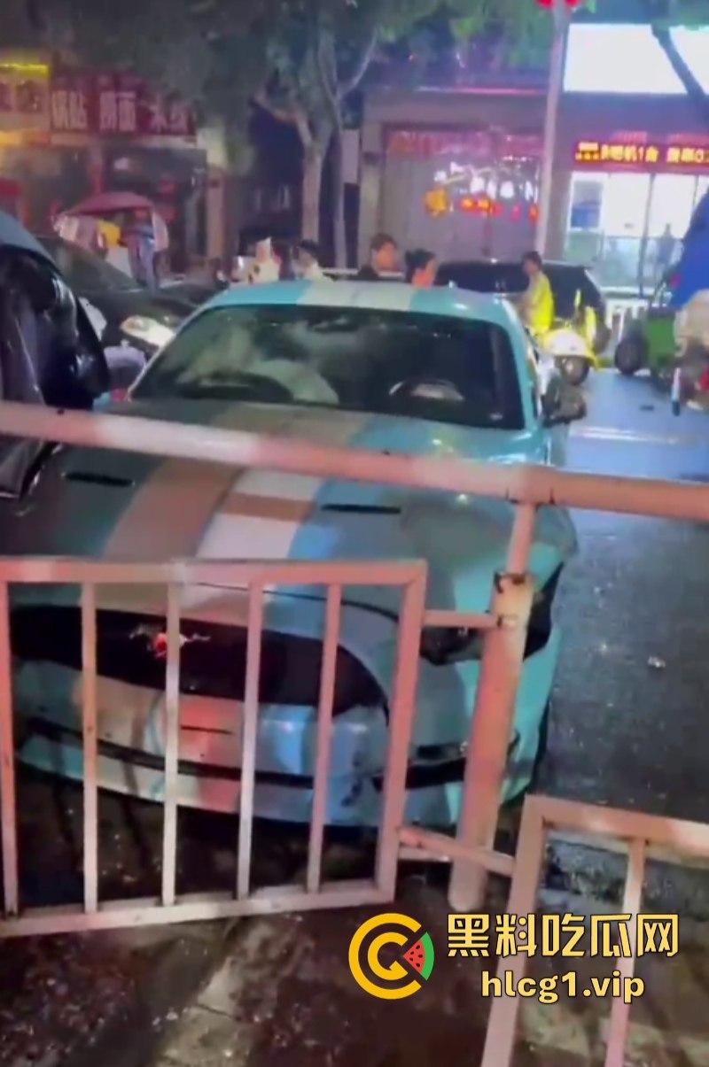 酒精惹的祸！汝州一男子连撞11辆车 这哥们如果对方家属不谅解 出来得2050年  第14张