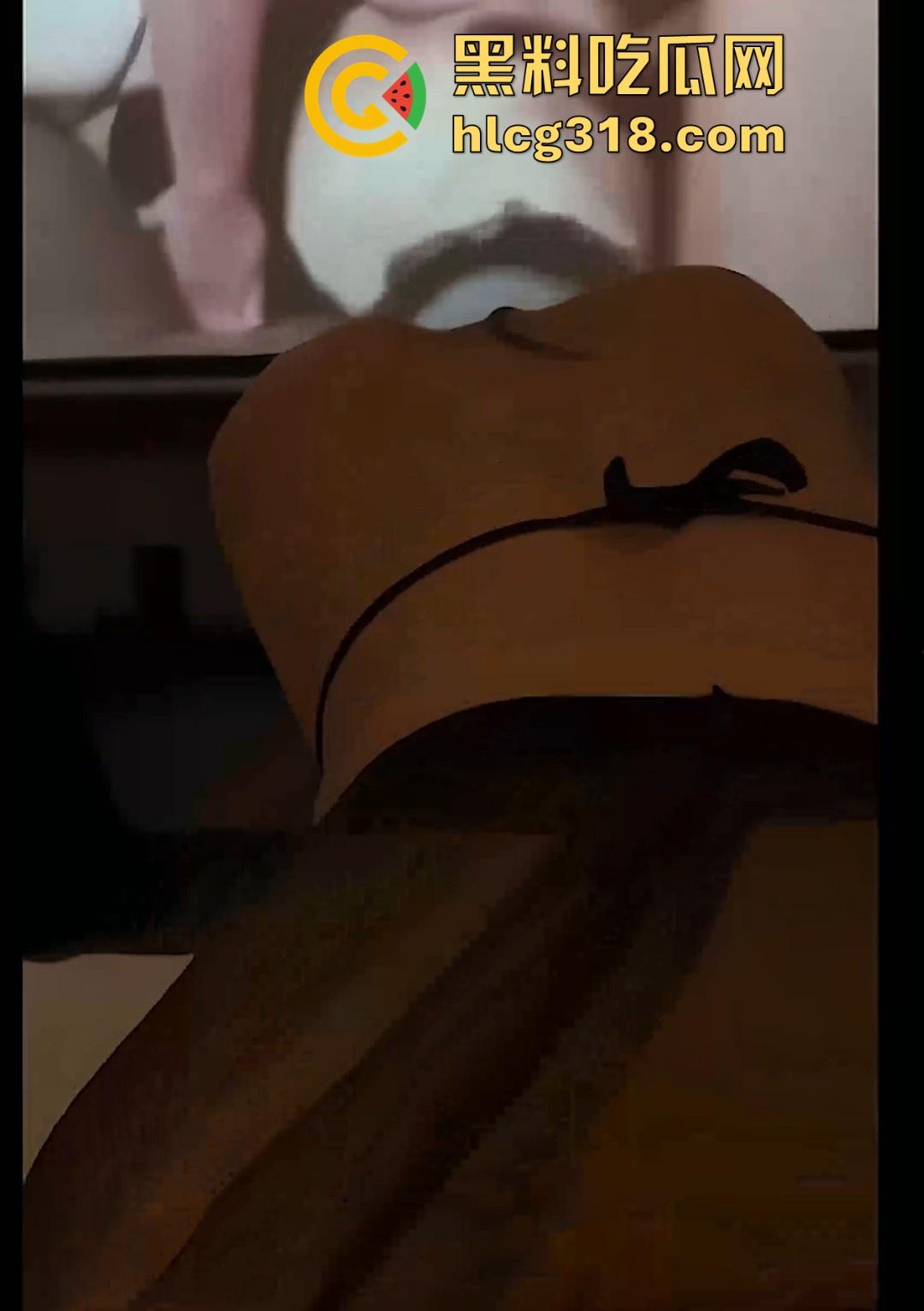 快手巨乳网红【蓉饱饱】性爱视频流出！身材完美长腿翘臀，极品巨乳反差魅魔，迷人的小妖精。  第9张