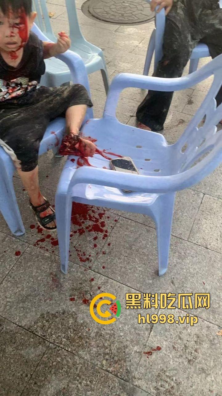 福建云霄县女司机火烧车疯狂冲撞学校！8人血洒当场，司机惨死！警方紧急调查背后真相！  第15张