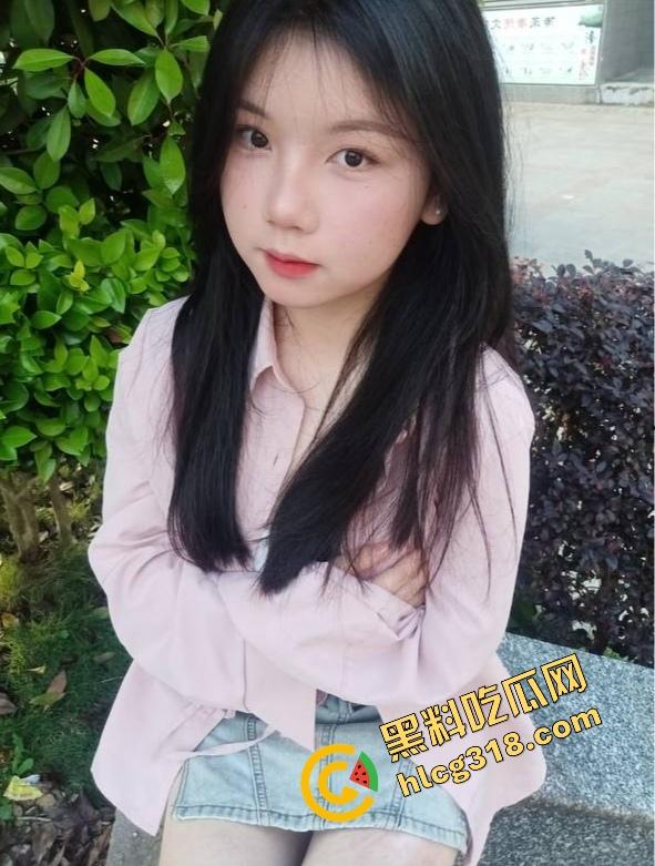 楼梯间爆操内射太刺激，可爱学生妹反差野战，00后就爱玩这味，校服一脱小穴直接灌满  第3张