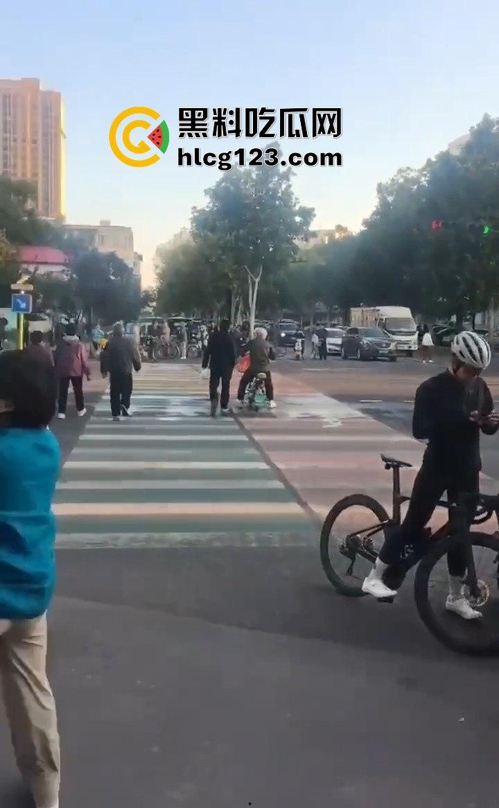 山东齐河财政局办公楼起火,黑烟滚滚直冲天!平账大圣这把火,坏账烂账都烧个干净! 第15张 山东齐河财政局办公楼起火,黑烟滚滚直冲天!平账大圣这把火,坏账烂账都烧个干净! 第15张