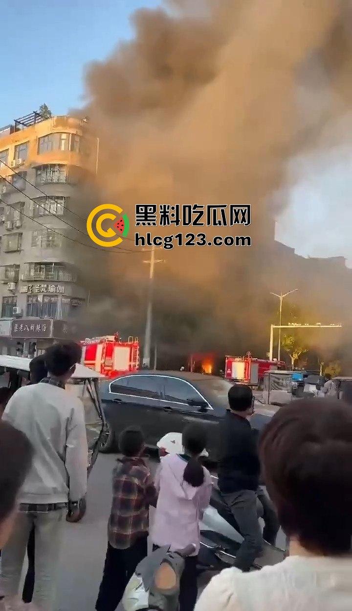 山东齐河财政局办公楼起火,黑烟滚滚直冲天!平账大圣这把火,坏账烂账都烧个干净! 第16张 山东齐河财政局办公楼起火,黑烟滚滚直冲天!平账大圣这把火,坏账烂账都烧个干净! 第16张