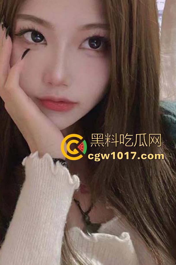 海角大神新作！无套插干女儿的嫩穴，这小穴紧的一塌糊涂，听着她的浪叫心理上爽感爆棚！  第2张