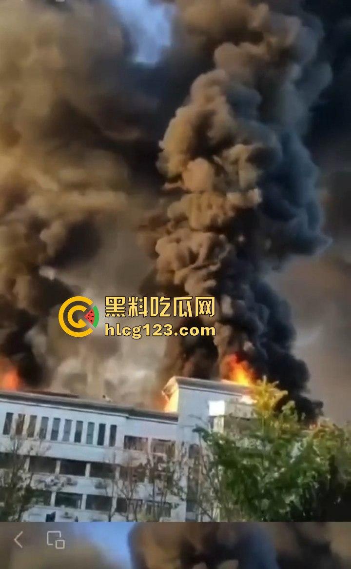 山东齐河财政局办公楼起火,黑烟滚滚直冲天!平账大圣这把火,坏账烂账都烧个干净! 第18张 山东齐河财政局办公楼起火,黑烟滚滚直冲天!平账大圣这把火,坏账烂账都烧个干净! 第18张