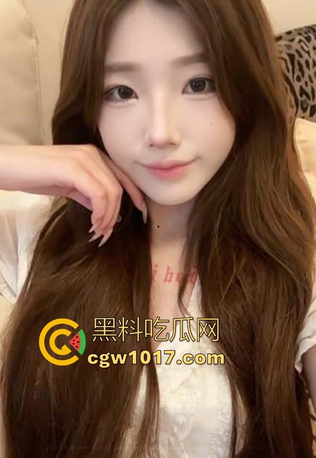 海角大神新作！无套插干女儿的嫩穴，这小穴紧的一塌糊涂，听着她的浪叫心理上爽感爆棚！  第3张