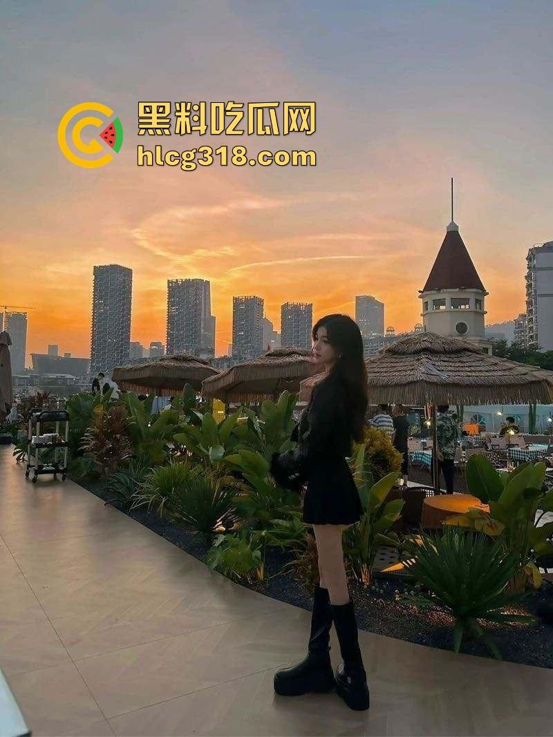 你还以为高端外围豪车天生紧？全靠阴道收缩术收成死夹货，富哥上手就说一根手指进去都得抹油！  第5张