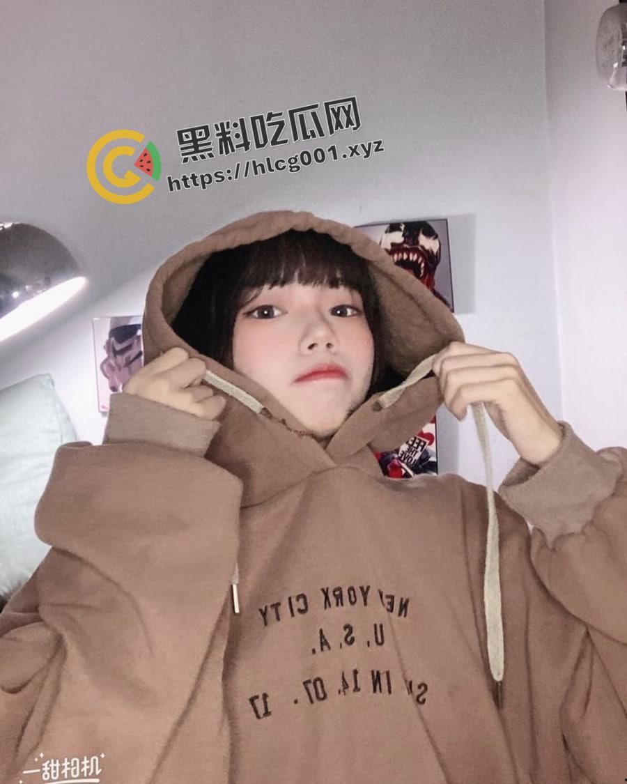 贵州职业技术学院翘臀精神小妹 极品炮架 后入狂喷 这怕不是属水枪的  做爱视频被前男友流出 第2张