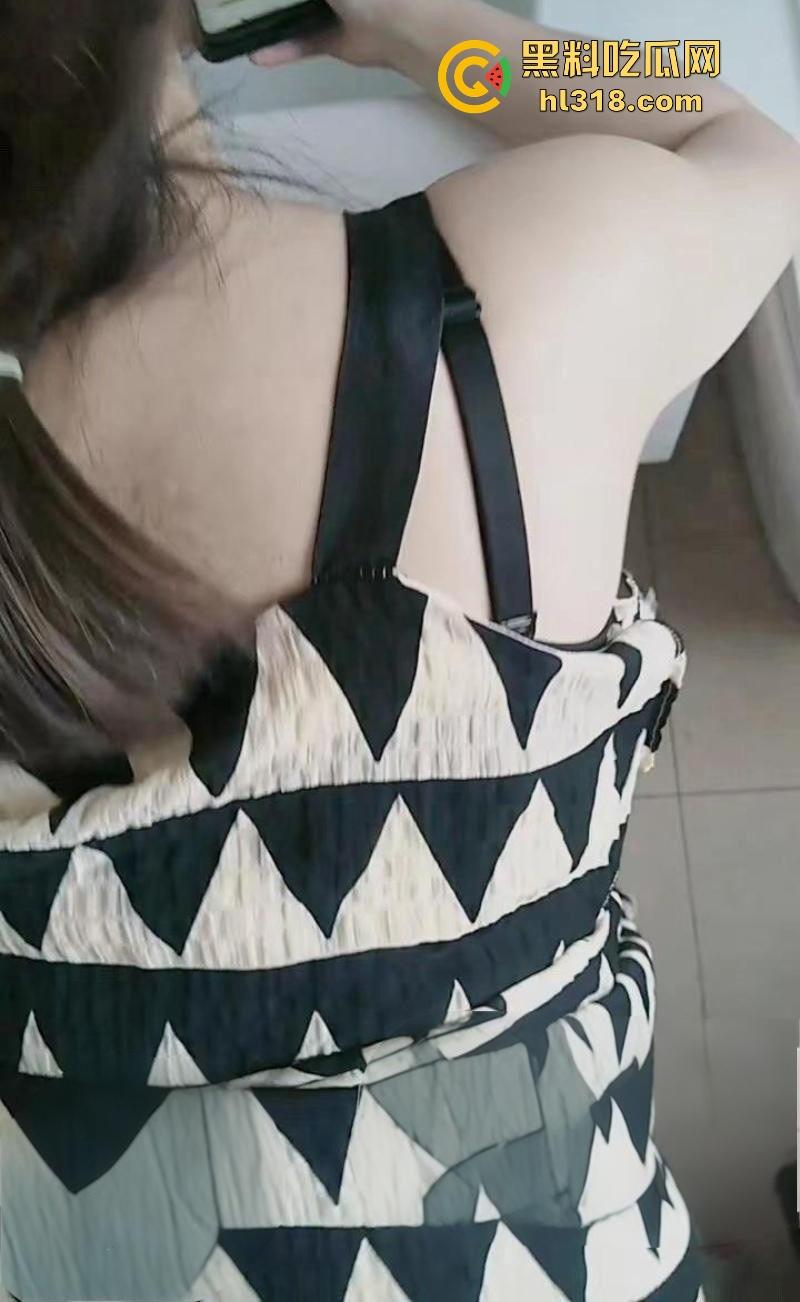 海角乱伦，终于让我逮到机会了，在厕所把准备出门的大嫂狠狠的猛操，憋了几天终于有发泄的地方了！  第9张