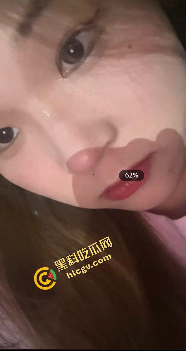 河南工业职业技术学院反差母狗『黄佳』与社会人鬼混 开房玩弄操逼 粉嫩鲍鱼真养眼！独家曝光！  第4张