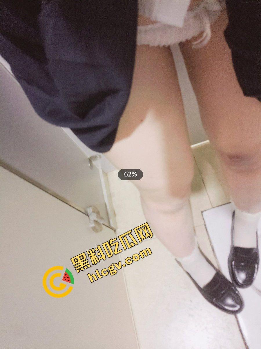 河南工业职业技术学院反差母狗『黄佳』与社会人鬼混 开房玩弄操逼 粉嫩鲍鱼真养眼！独家曝光！  第5张