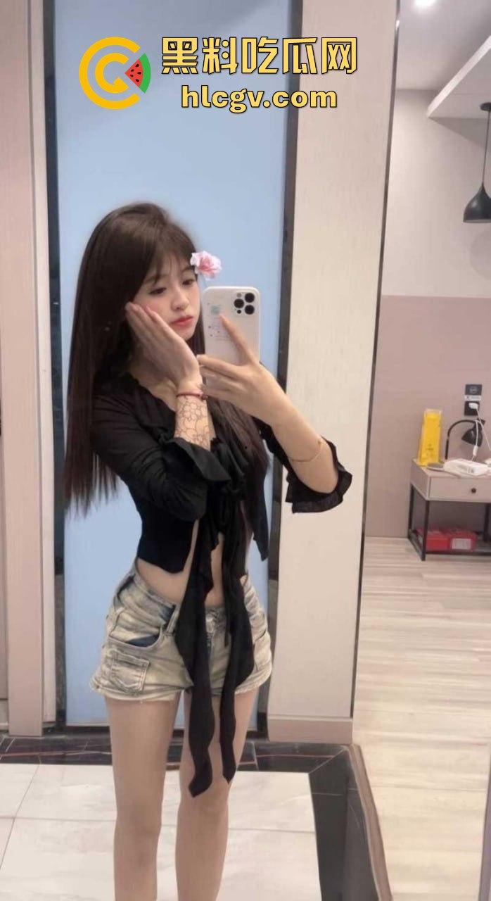 广州旅游学院『李香蓓』白虎嫩穴逼2.6万草一月！不做高端但逼价不低，这不是哄抬逼价是什么？  第5张