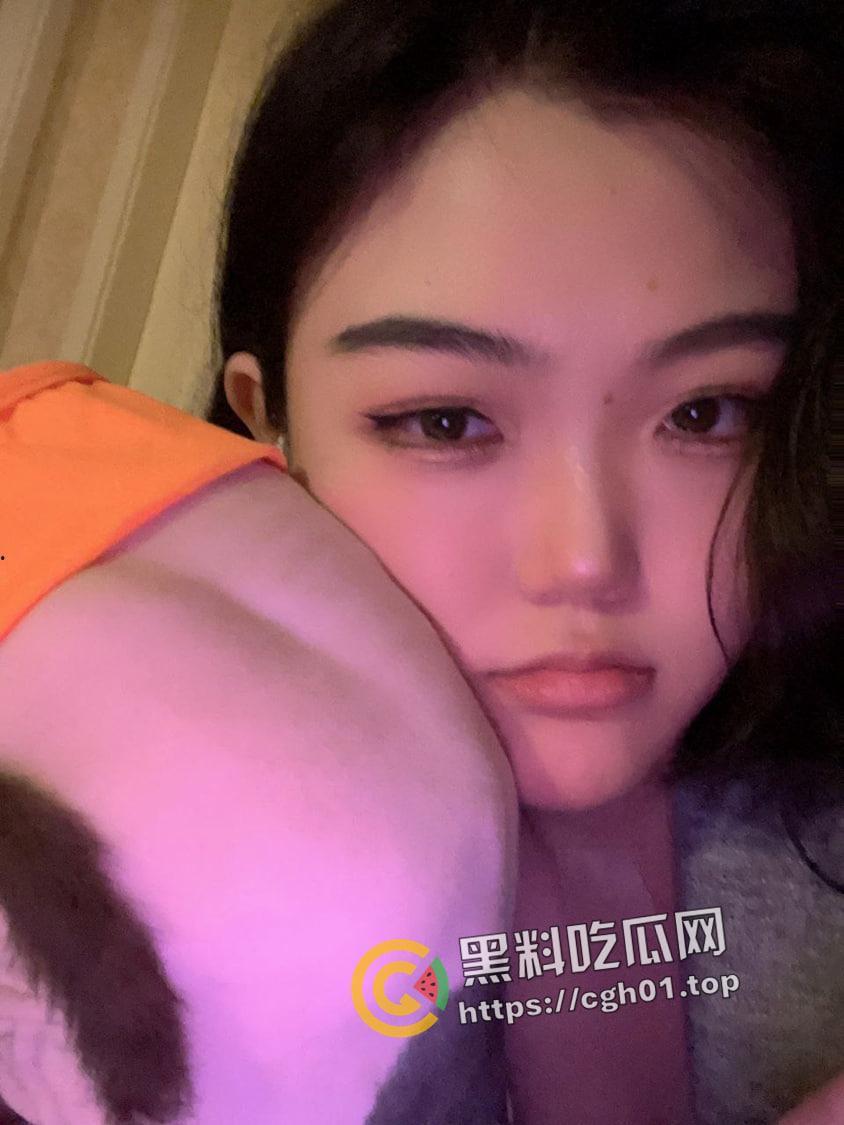 北京朝阳奢侈品店销售 微胖极品 为了业绩发客户私密视频打炮 还自带录像 表里如一的骚货  第3张