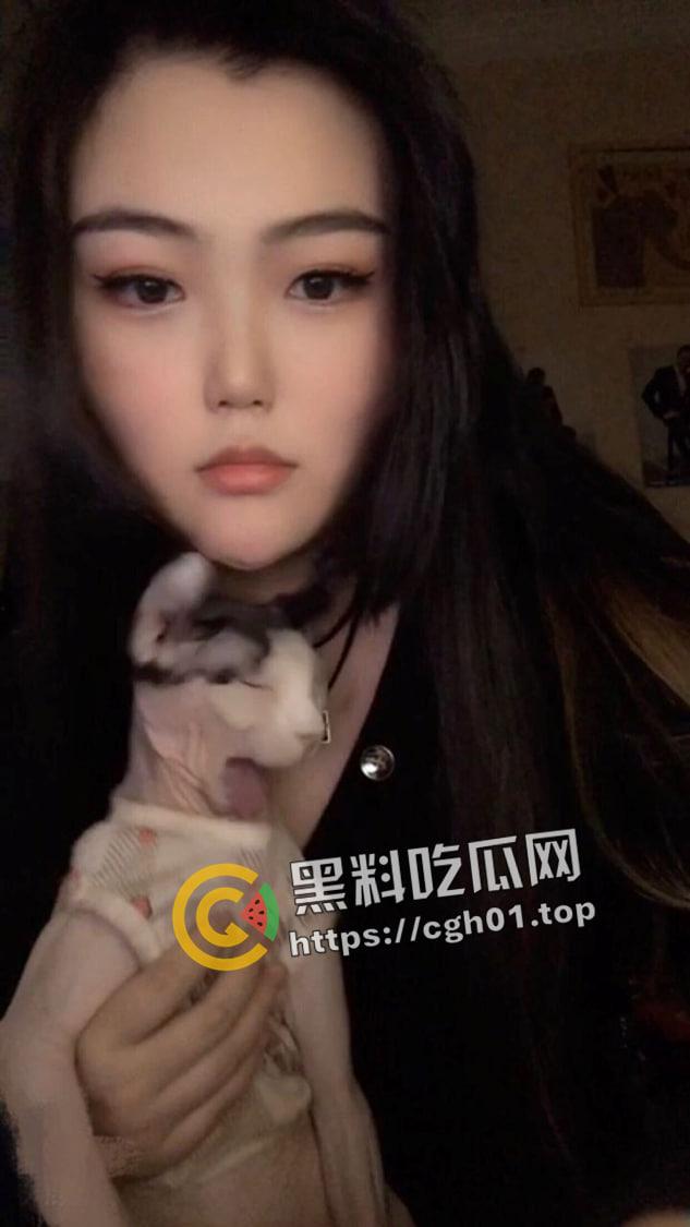 北京朝阳奢侈品店销售 微胖极品 为了业绩发客户私密视频打炮 还自带录像 表里如一的骚货  第4张