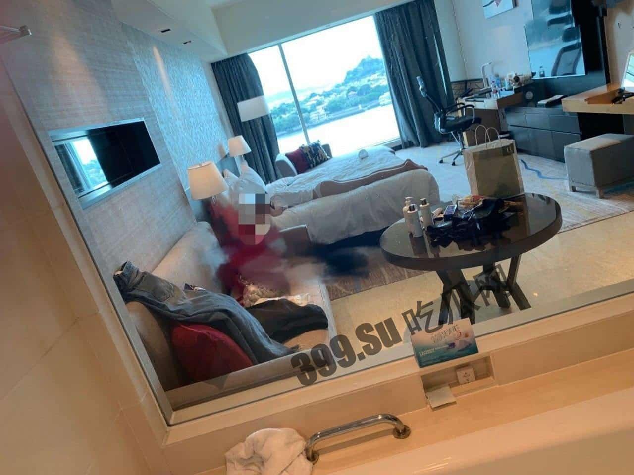 #空姐 #吉祥航空 吉祥航空777航班空姐手机被黑_休息室啪啪视频流出_，飞行中自慰，非常可口的小鲍鱼阴唇_肥满多汁！  第3张