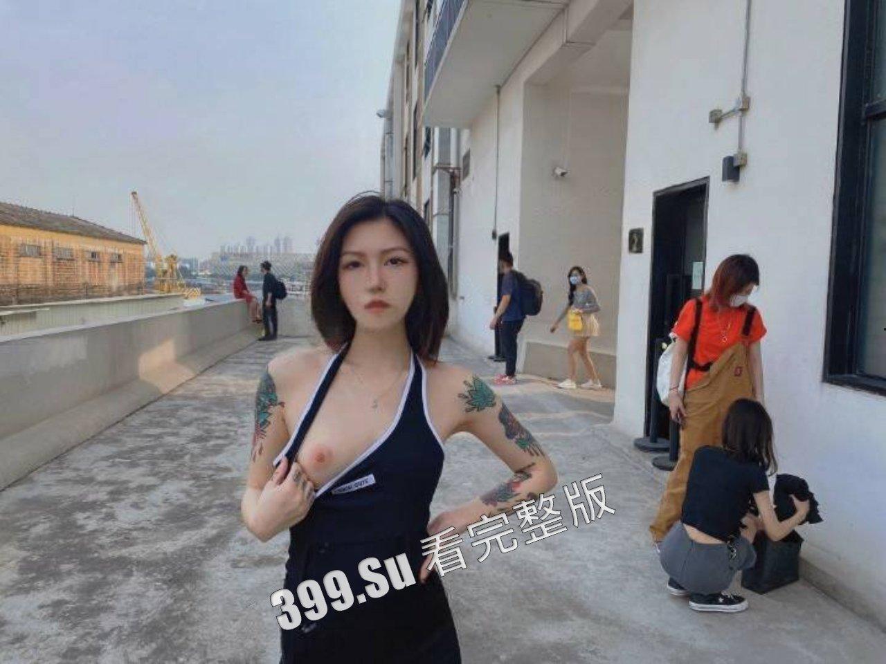 香港40岁辣妈“晒胸”成瘾，走遍公共场所拍120多张“裸照” 全网最全版本视图流出  第4张