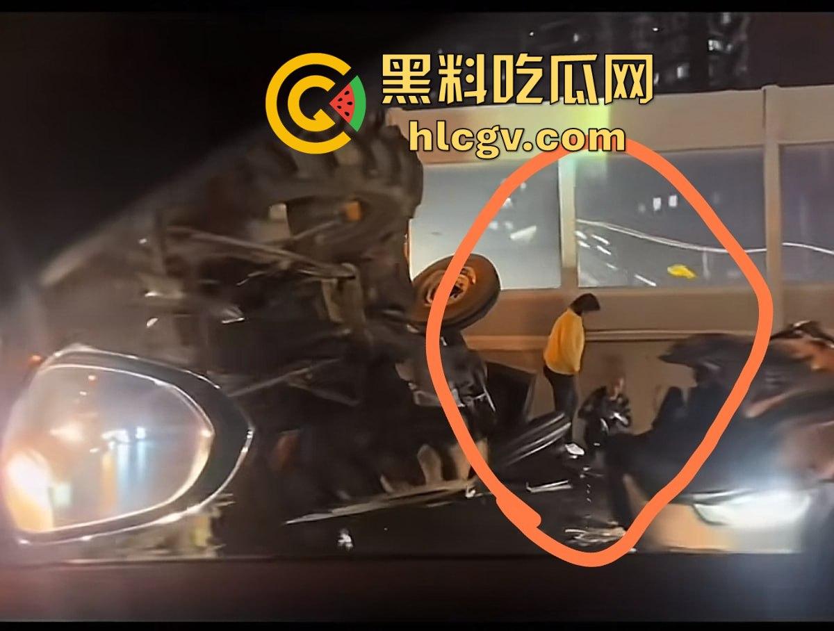 全网疯找风衣奥迪姐！晚风拂黑发，奥迪掀半挂A4稳坐高速，一掀半挂成神作，优雅永不过时！  第12张