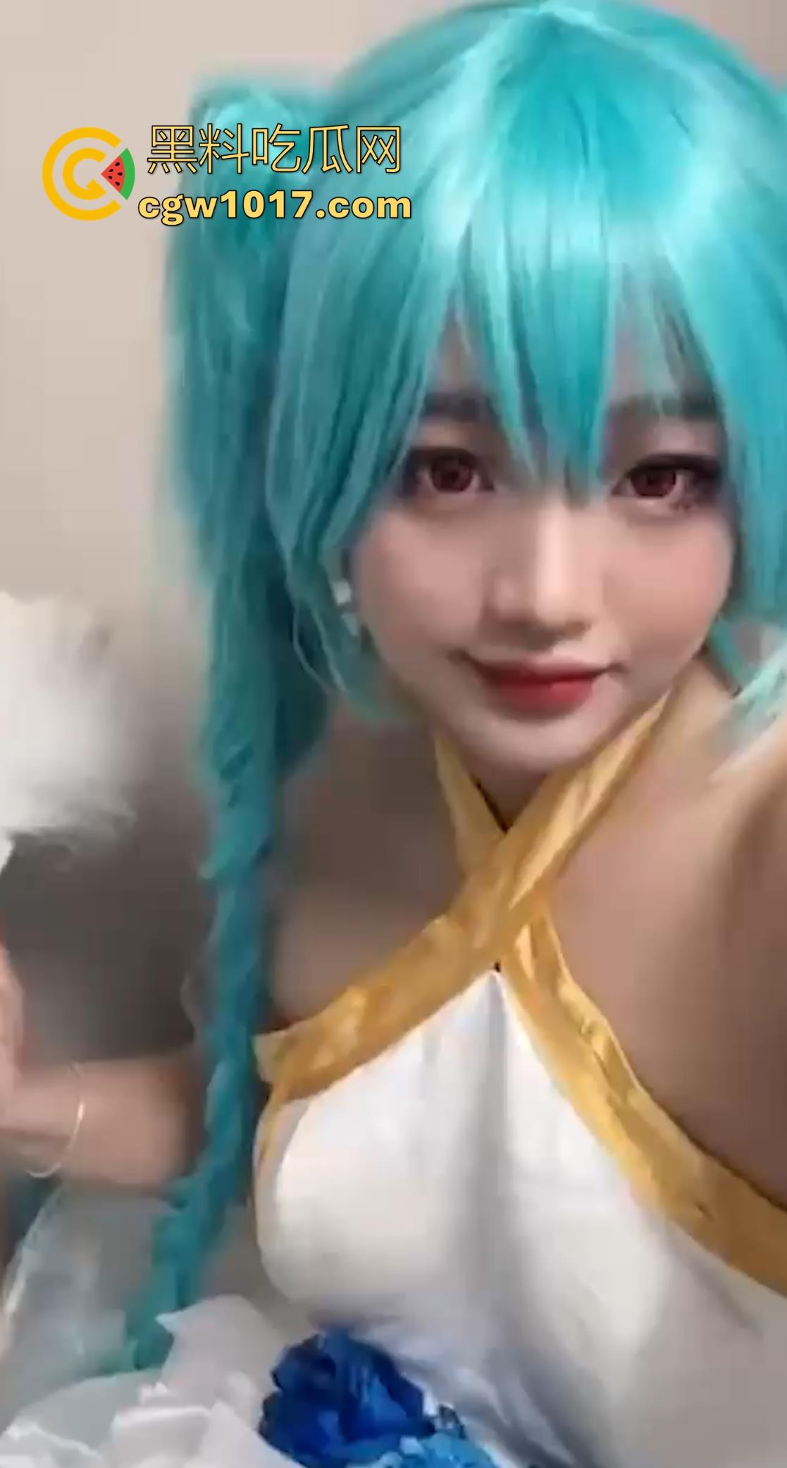 网聊约炮奶子大到夸张，超爱cosplay极品坦克bbw，敢露脸拍巨乳嫩逼，线下真实猛操，狠狠把她征服！  第1张