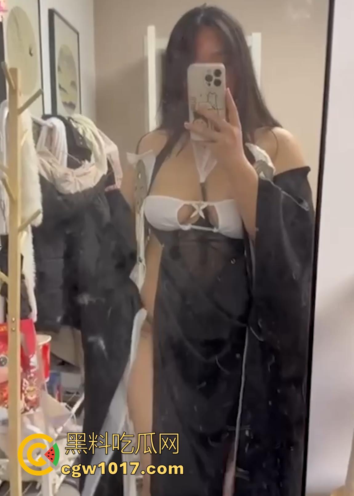 网聊约炮奶子大到夸张，超爱cosplay极品坦克bbw，敢露脸拍巨乳嫩逼，线下真实猛操，狠狠把她征服！  第2张