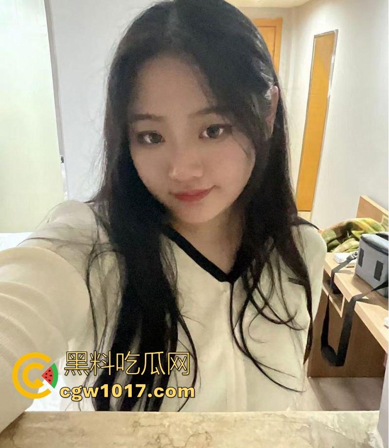 网聊约炮奶子大到夸张，超爱cosplay极品坦克bbw，敢露脸拍巨乳嫩逼，线下真实猛操，狠狠把她征服！  第4张