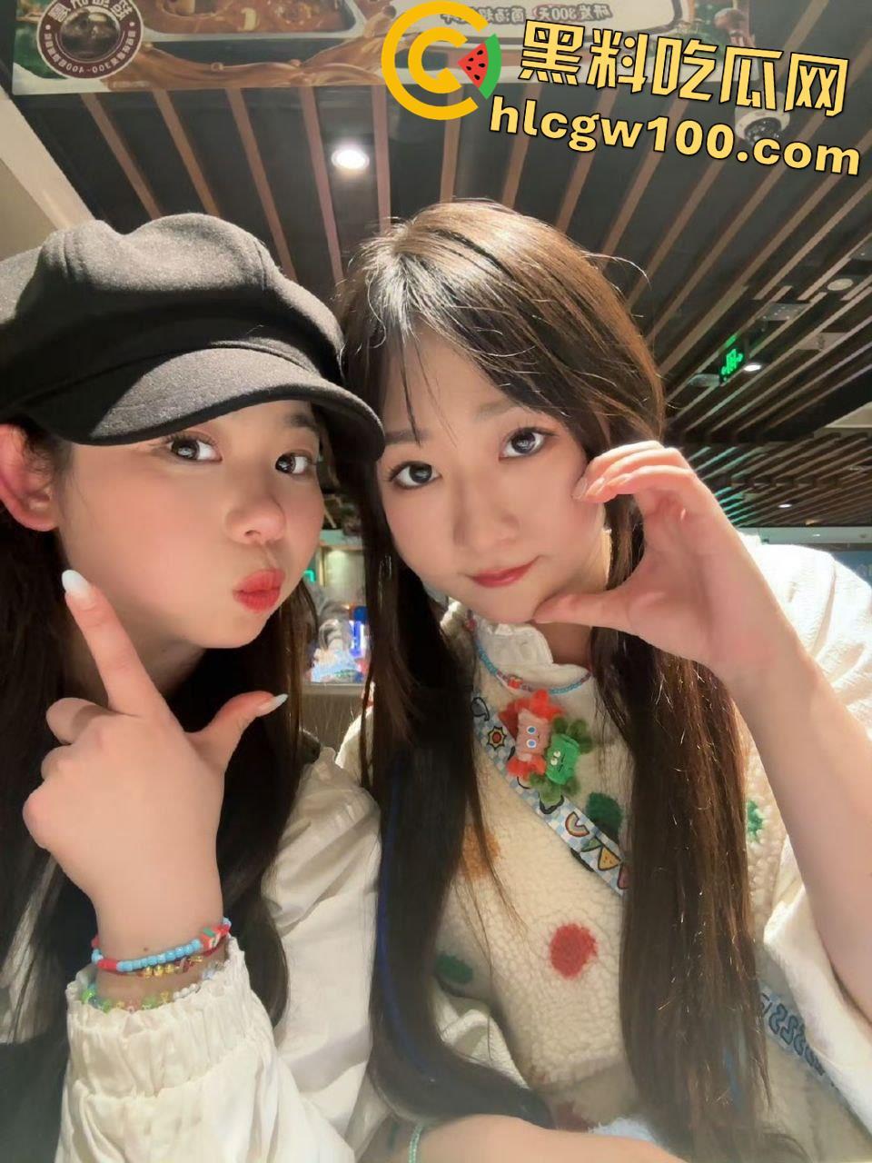 天津【郝天莙】按主人命令社死曝光，高颜值粉嫩白虎骚穴，纹身肥臀玩肛塞  第1张