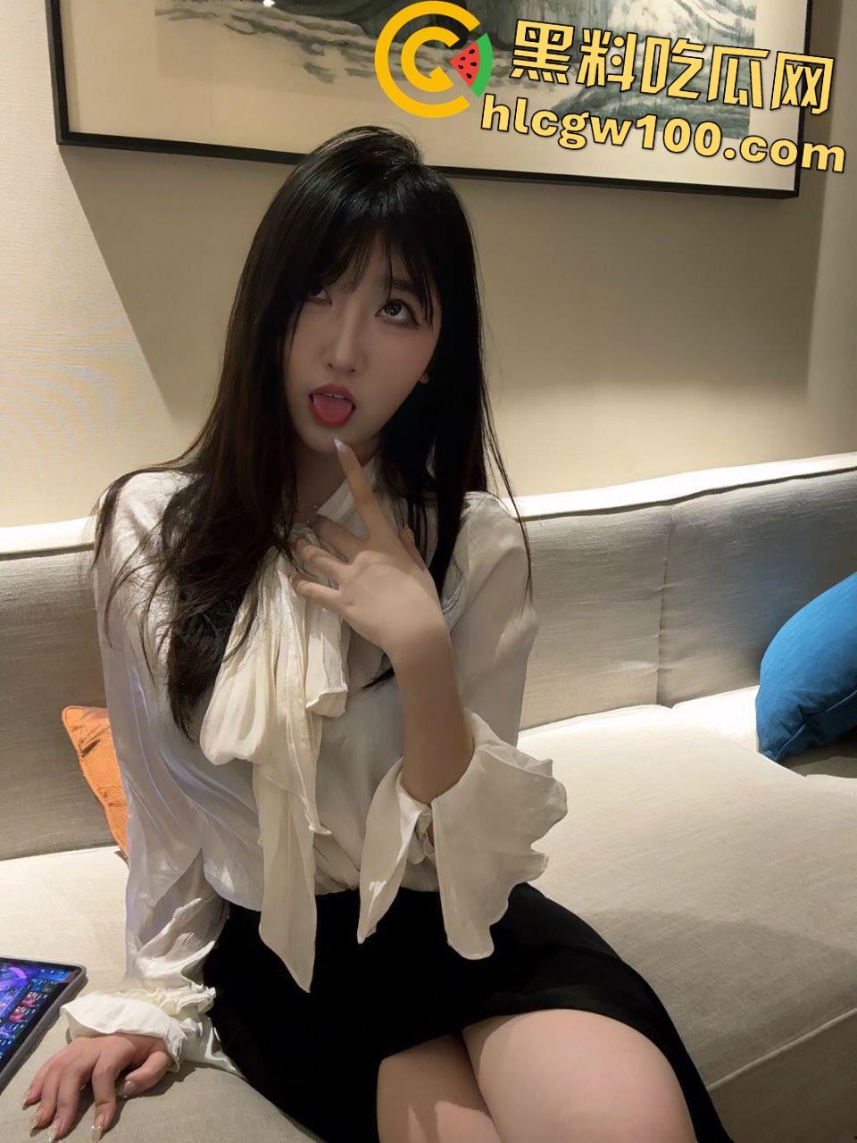 天津【郝天莙】按主人命令社死曝光，高颜值粉嫩白虎骚穴，纹身肥臀玩肛塞  第5张