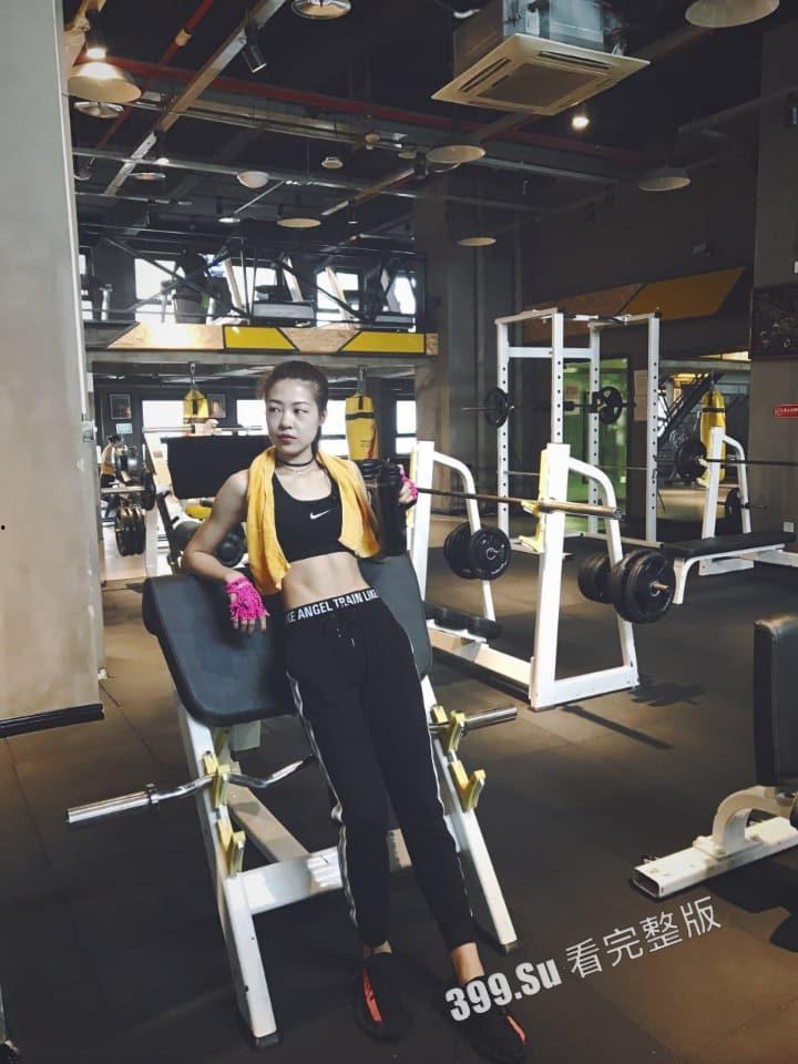 重庆渝北4S店  销售经理 王芳子 已婚轻熟女出轨多人 还签署性奴契约 被爆出身份信息及大量生活照和性爱视频 第3张