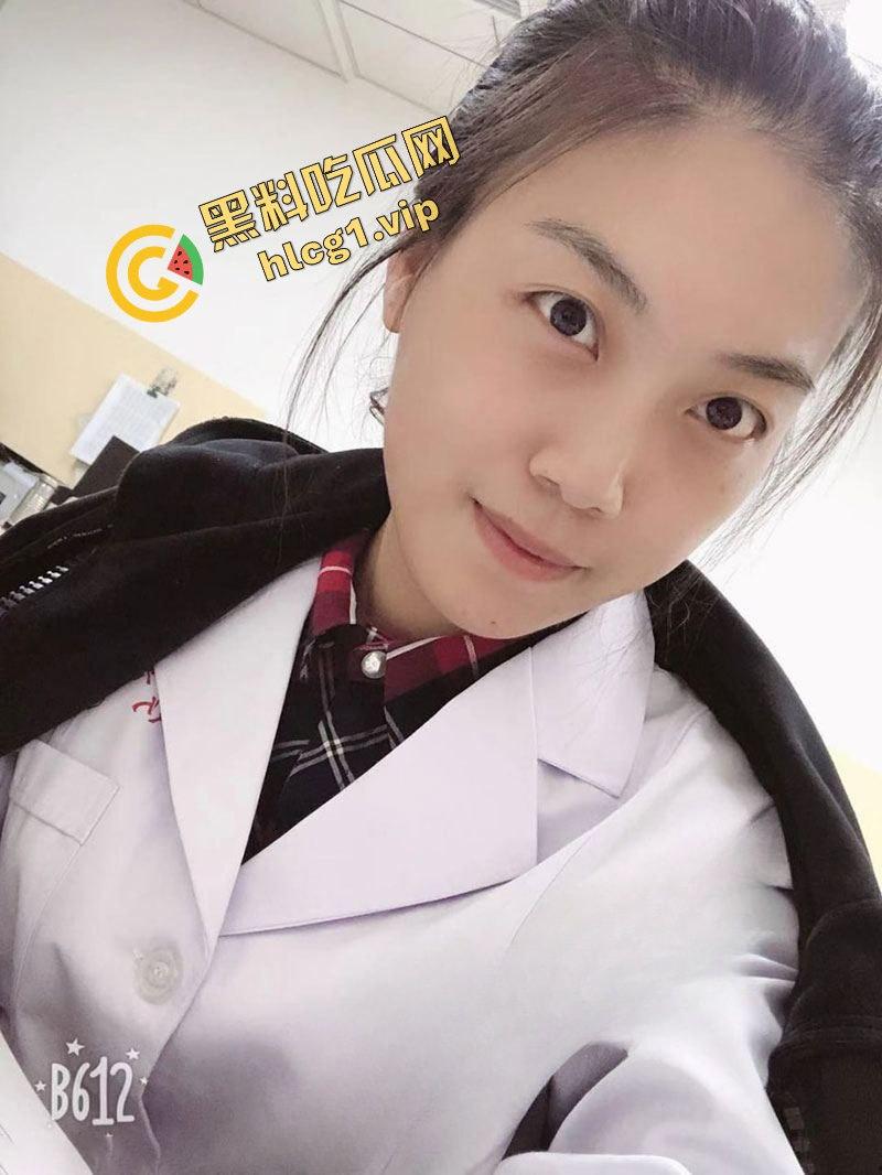 江苏妇女保健医院女医生『吴媛媛』饥渴风骚少妇 勾引病患者老公 家中激情四射！  第2张