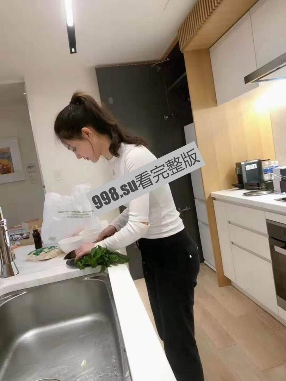 川航泄密 正经空姐私下是个喜欢被调教的小母狗  第11张