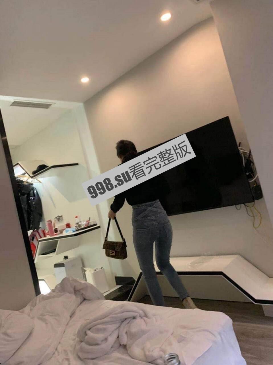 川航泄密 正经空姐私下是个喜欢被调教的小母狗  第12张