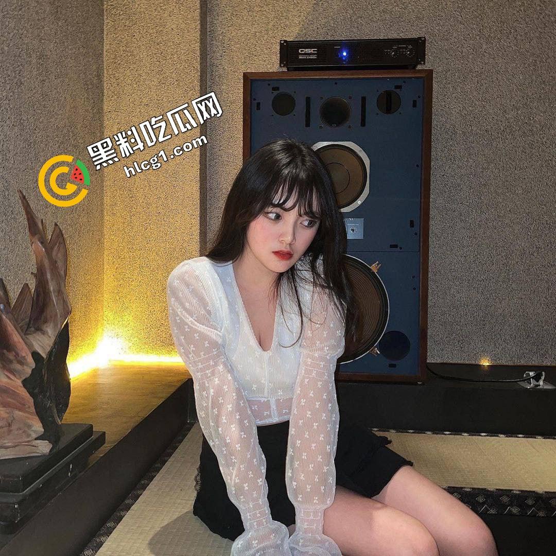 西安翻译学院小母狗，别看04年的但是真的早熟，视频外泄让人直呼过瘾！  第1张