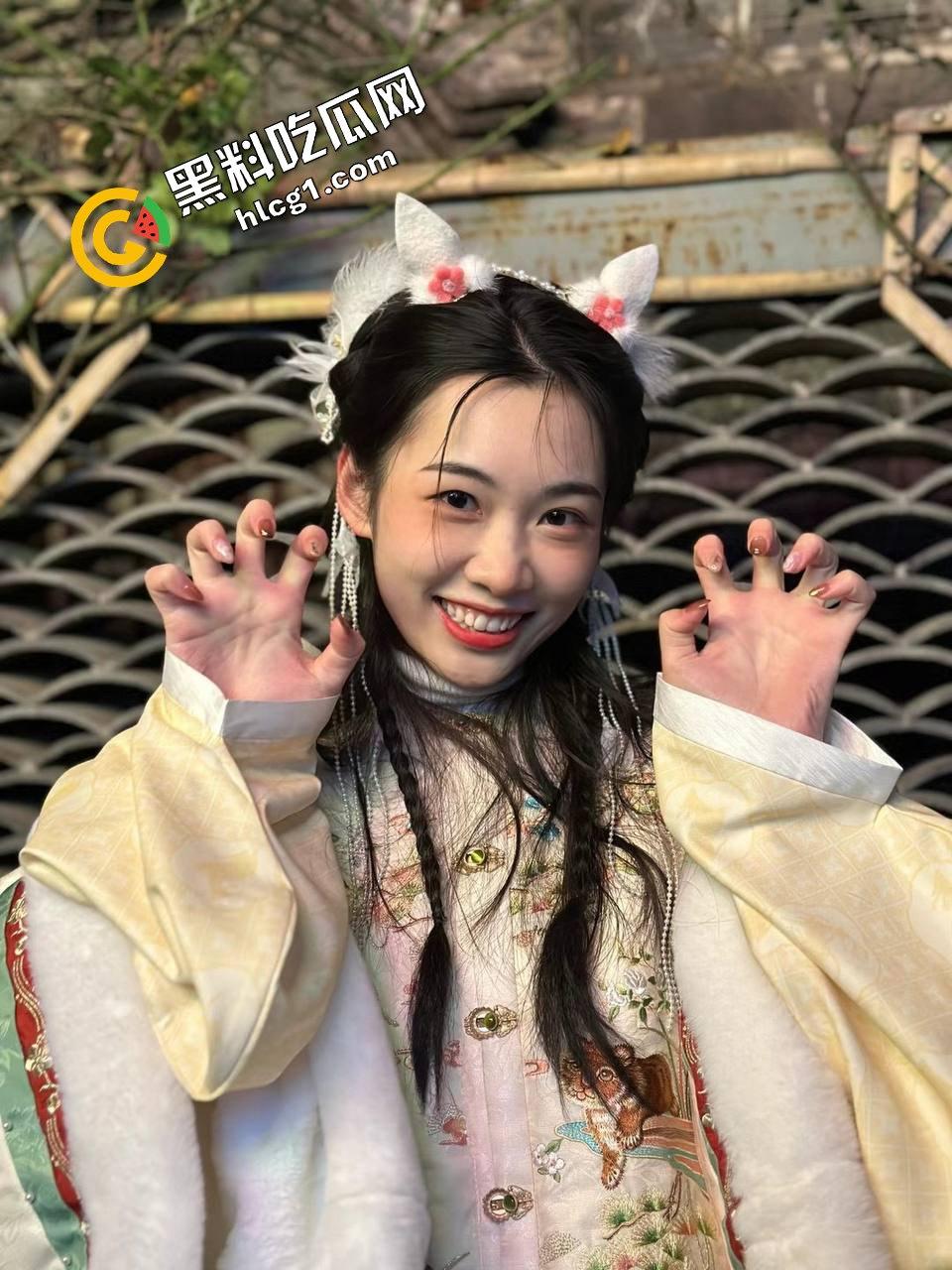 西安翻译学院小母狗，别看04年的但是真的早熟，视频外泄让人直呼过瘾！  第3张