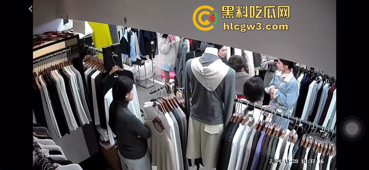 广州沙河服装城大乱斗！多名女子档口互撕，姐妹们龙虎斗，场面劲爆骂声不断！  第7张