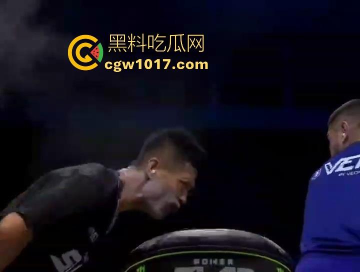 通背拳传人赵鸿刚参加UFC扇耳光大赛被对手KO！曾以为在耳光大赛上无敌的武功，没想到是这种下场，真是花拳秀腿！  第8张