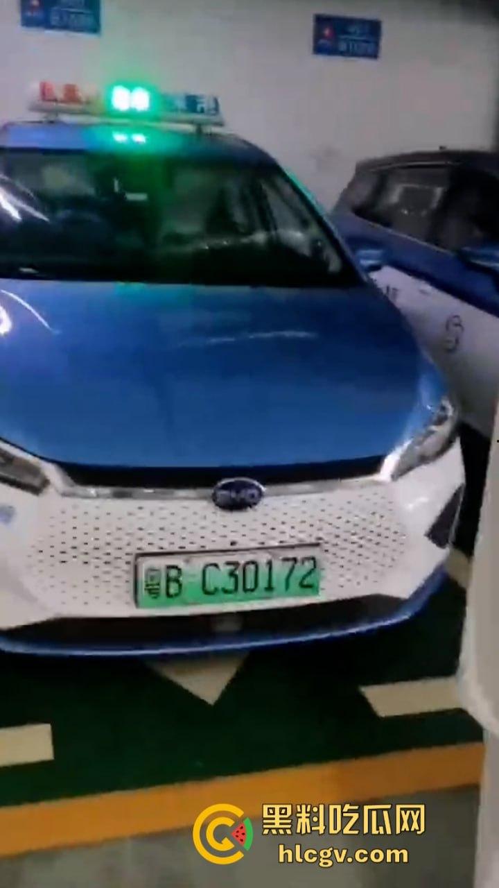 深圳骚婊【林翠霞】劈腿出租车司机被老公当场捉住 社死抓奸视频传遍朋友圈  第8张