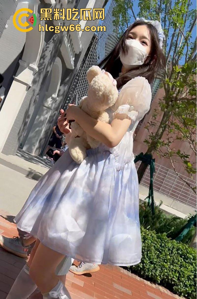 瓜友投稿！漫展认识的洛丽塔美女 身材性感颜值可爱 当天拿下带回家各种姿势爆操 无毛嫩穴超诱人  第3张